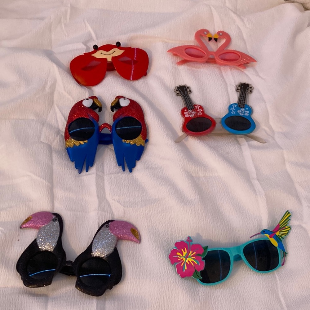 Fun Tropical Party Glasses
